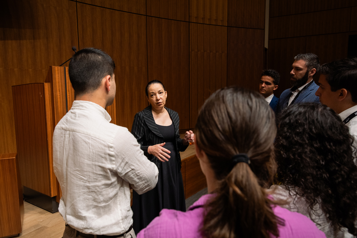 Students speak to Senior Fellow Caroline Hoxby about her policy prescriptions to improve K-12 and higher education on August 12, 2024. (Patrick Beaudouin)