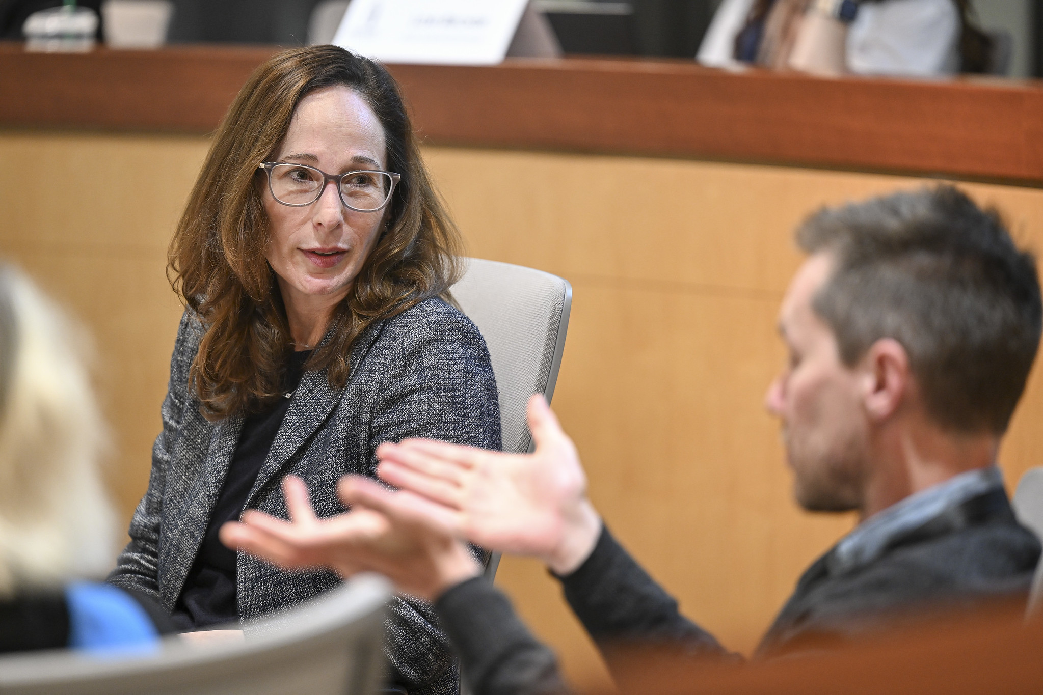 Senior Fellow Amy Zegart speaks at the Stanford Emerging Technology Review’s Congressional Fellowship Program on May 30. (Rod Searcey)