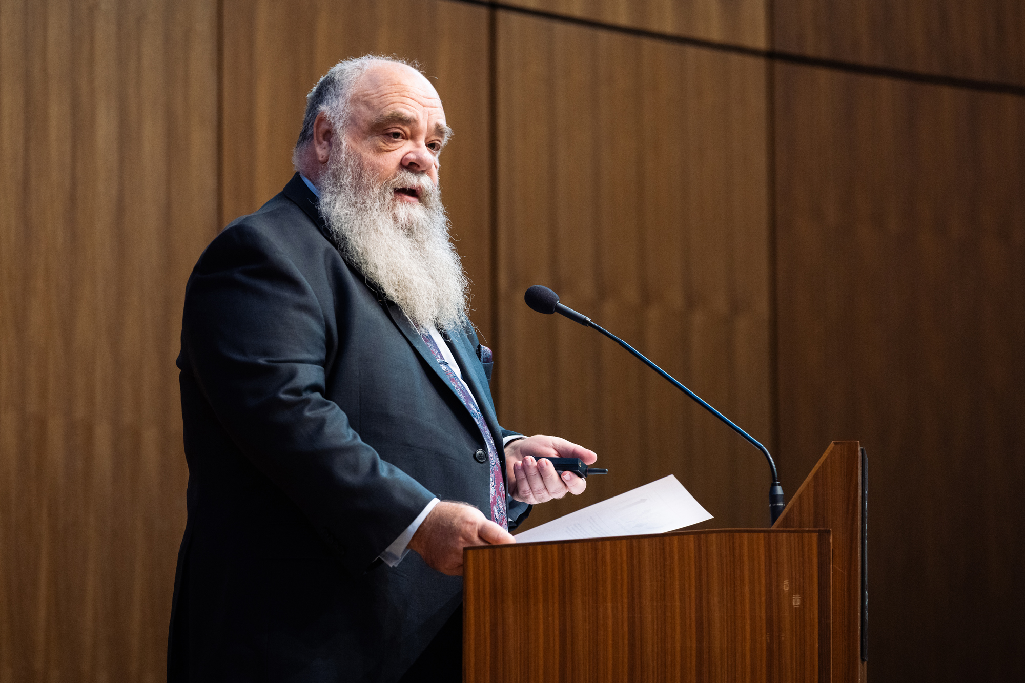 Hoover Research Fellow James (Lynn) Woodworth speaks about the demographic shifts in the US teaching workforce as well as student population in Hauck Auditorium on January 10, 2025. (Patrick Beaudouin)