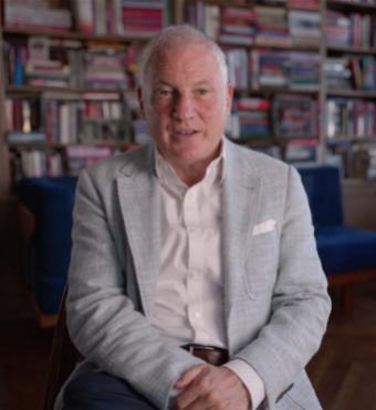 photograph of Stephen Kotkin speaking