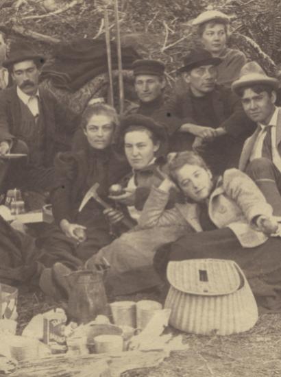 Lou Henry Hoover at center of picnicing Zoology club, circa 1897