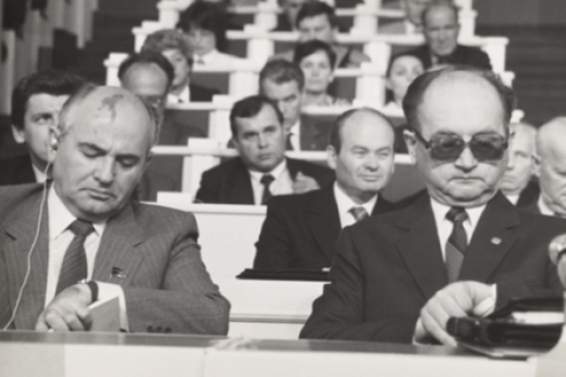 Mikhail Gorbachev with Wojciech Jaruzelski, Warsaw, 1986.